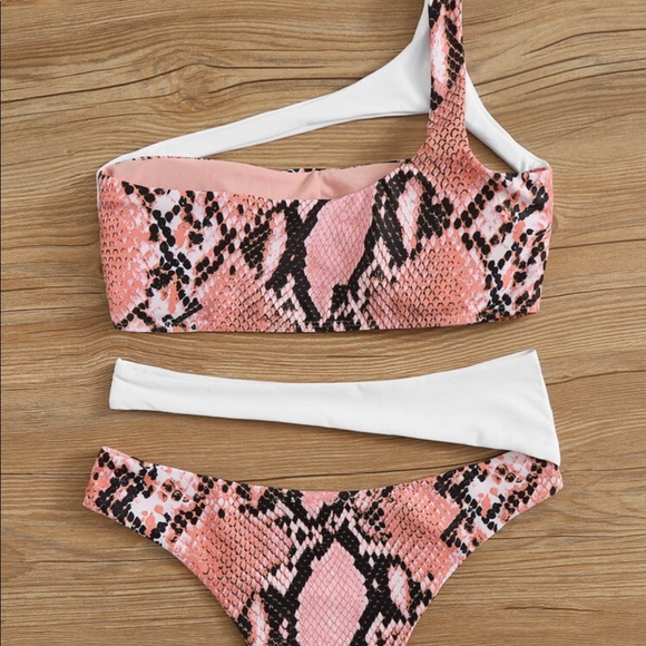 Snake print bikini - Picture 2 of 6